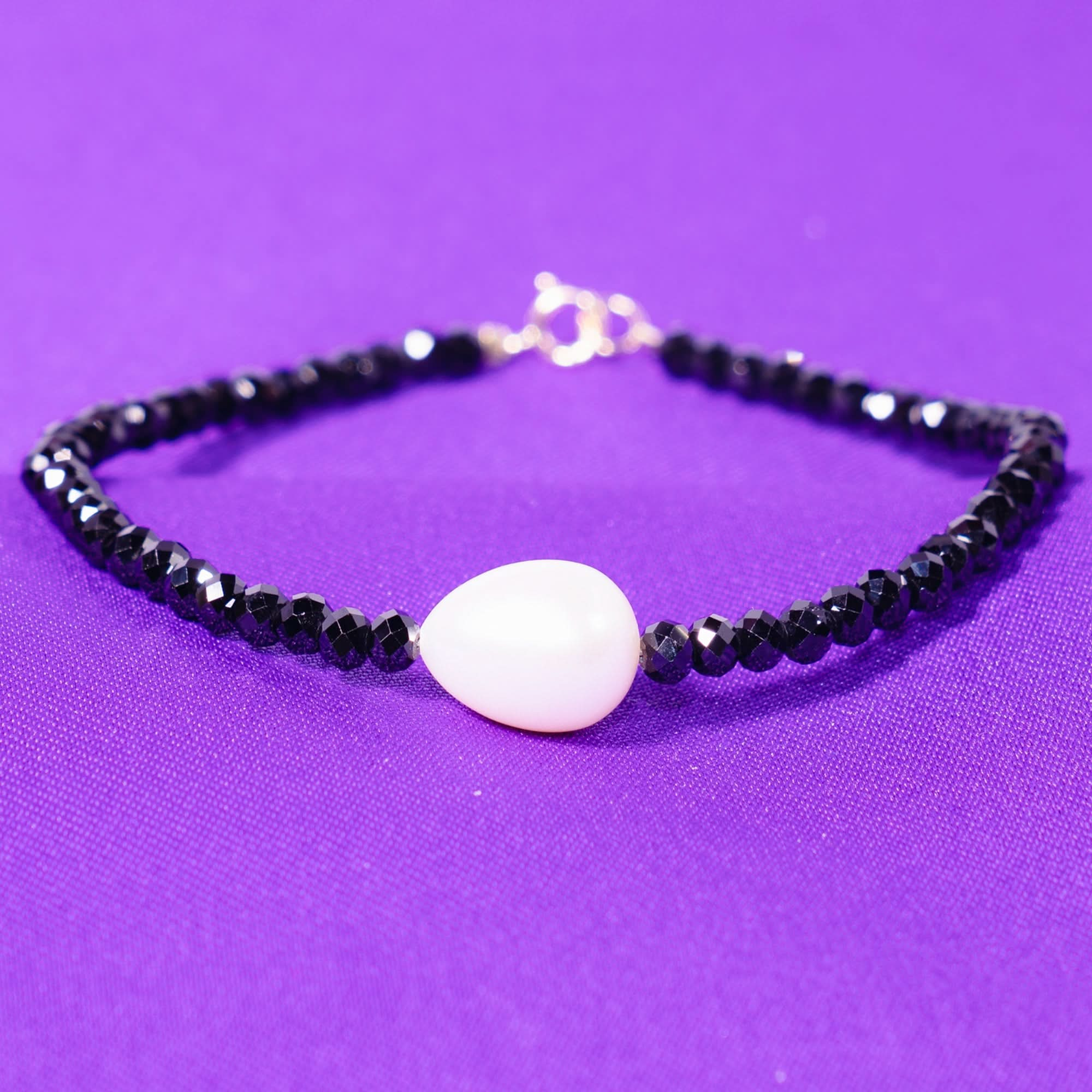 14k Black Spinel White Freshwater Pearl Bracelet